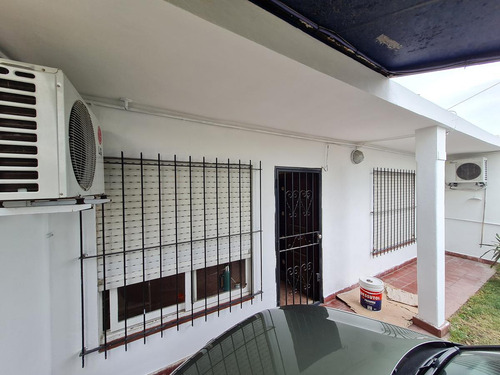 Casa En Venta, Los Polvorines. Excelente Ubicacion, Oportunidad. Retasada.