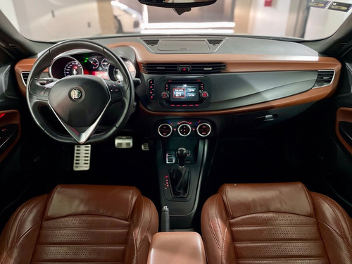 Imagen 10 de 15 de Alfa Romeo Giulietta 2016