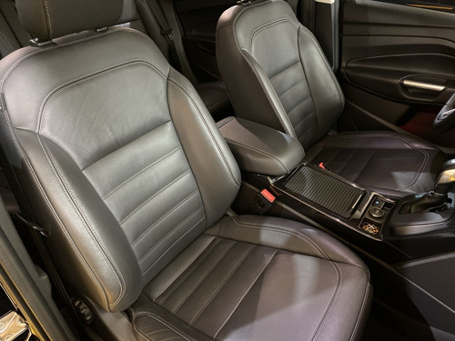 Imagen 9 de 21 de Ford Escape Titanium 4x2