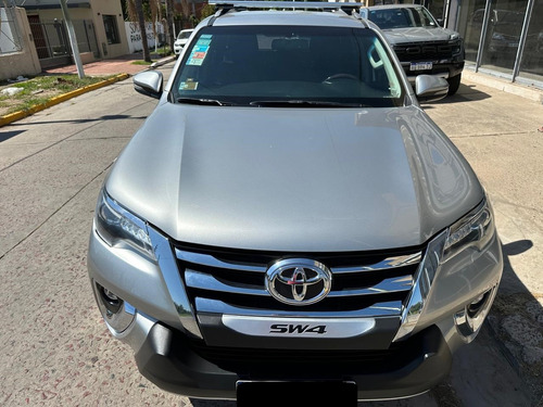 Toyota Hilux Sw4 2.8 Srx 177cv 4x4 7as At