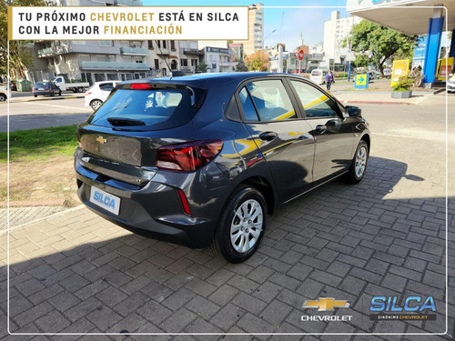 Imagen 5 de 18 de Chevrolet Onix Lt 1.0 2024 Gris Oscuro 0km
