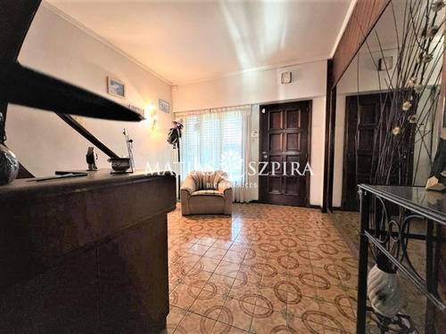 Casa Dormitorio En Suite Y Jardín Permuta
