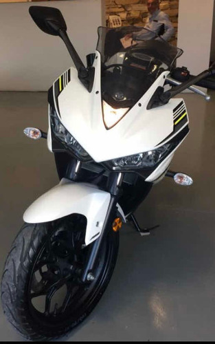 Yamaha R3