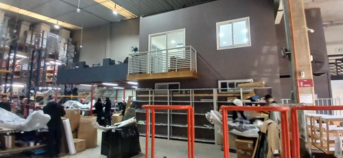 Bodega Logistica Con Racks 770m2 San Ignacio / Outlets