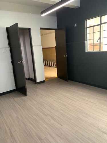 Imagen 5 de 12 de Av. Toltecas Local Comercial En Excelente Ubicación De 175 M2