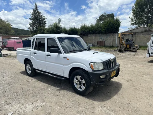 Mahindra Pik-Up 2.2 116 hp 4x4