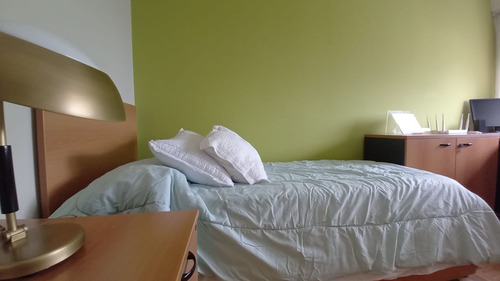 Alquiler Apartamento 3 Dormitorios Amueblado . Ciudad Vieja