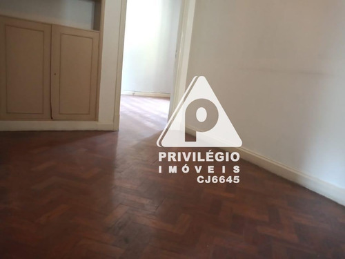 Imagem 21 de 30 de Casa Duplex Estilo Normando, 9 Quartos E 6 Vagas. - 28092