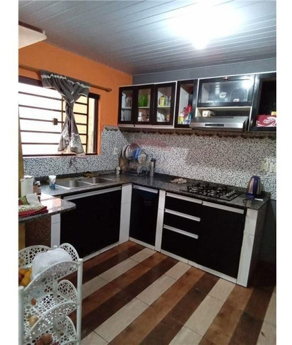 Imagen 3 de 8 de Vendo Casa En San Juan Del Paraná, A Media Cuadra De La Municipalidad: 2 Habitaciones Y 1 Baño