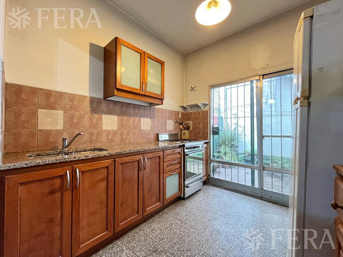 Venta De Ph 3 Ambientes Con Patio En Quilmes (31676)