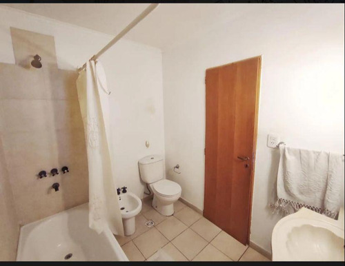 Venta De Casa Beccar 6 Ambientes Con Enorme Jardin
