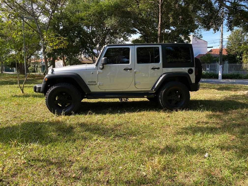 Jeep Wrangler 2012 3.6 Unlimited Sport Aut. 4p