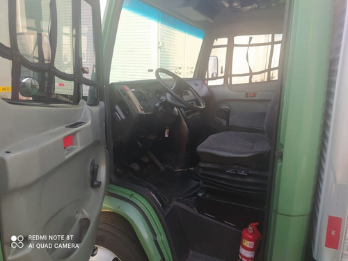 Caminhão Mb 710 Plus Pneus Novos Com Baú Ano 2009