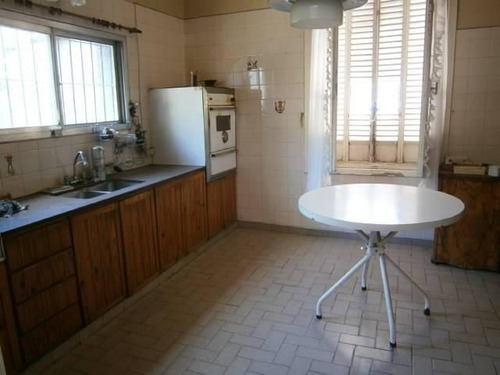 Santa Fe 1616 - Piñeyro - Casa Grande 5 Amb. En Esquina