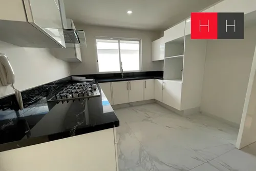 Casa En Venta En Lomas De Angelopolis Iii