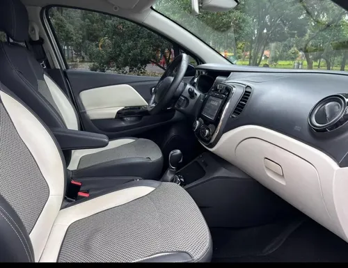 Renault Captur 2.0 Intens Automática