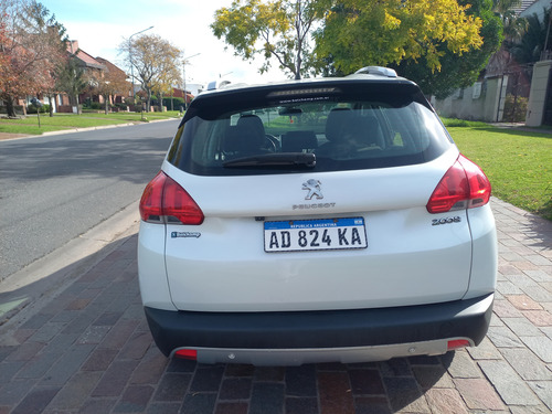 Peugeot 2008 1.6 Feline