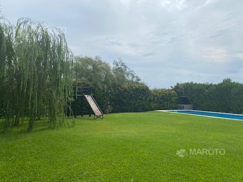 Imagen 26 de 30 de Casa En Venta En El Canton - Maroto Propiedades-