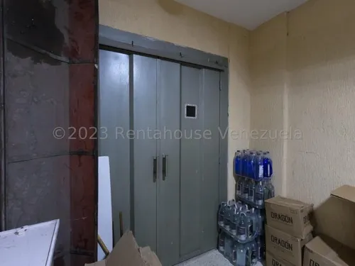 Estefani Salon Vende, Extraordinario Edificio Comercial En Centro Barquisimeto , Lara Mls #25-4020