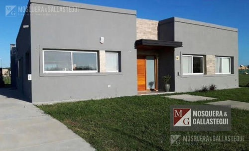 Imagen 1 de 9 de Lindísima Casa Con Pileta En San Eduardo
