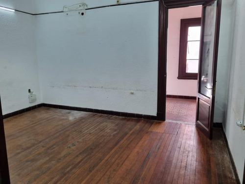 Imagen 19 de 23 de Casa -casa, Próximo 18 De Julio Y Tacuarembó, 248 M2 !!