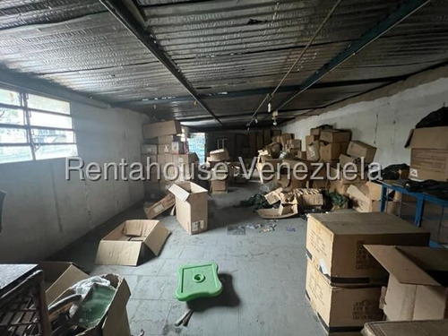 Se Alquila Local En Los Chaguaramos