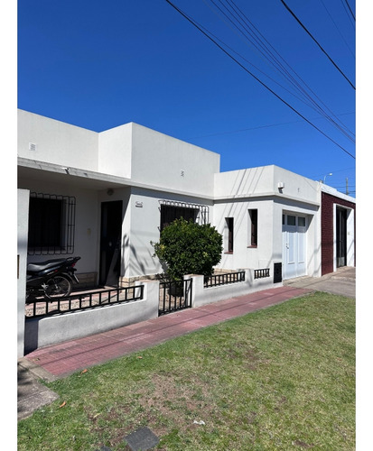 Hermosa Casa En El Barrio San Cayetano!!