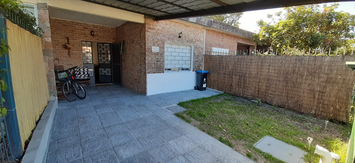 Venta Casa De 2 Dormitorios A 200 Metros Del Mar