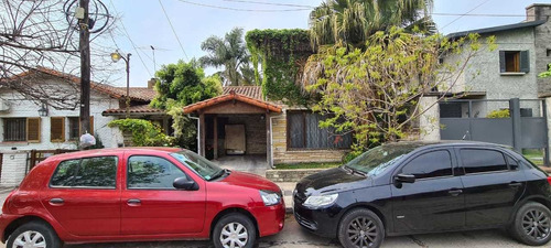 En Venta En Ciudad Jardin: Chalet Muy Bien Ubicado; Lo Te 10x21 4 Ambientes 2 Baños, Cub 130m2, Tomo Departamento En Parte De Pago. F: 8331