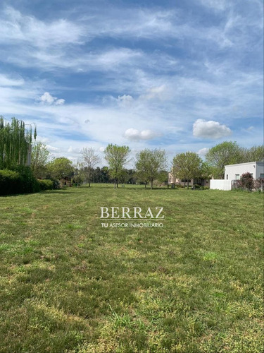Lote Venta De 1098 M2 En Club De Campo Los Palenques Manzanares Pilar