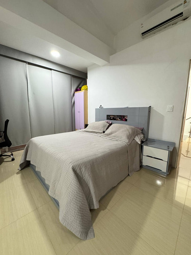 Np Vende Moderno Townhouse En Manantial Cod 289930