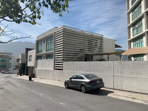 Departamento En Venta En Colinas Del Valle En Monterrey