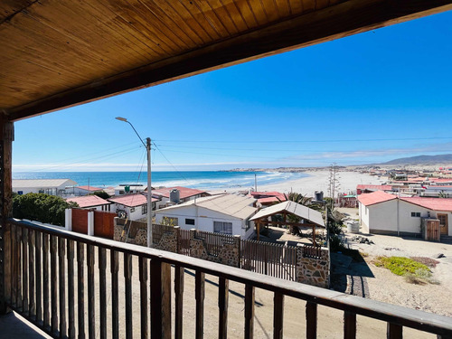 Excelente Oportunidad De Inversión En Zona Costera. 2 Casas