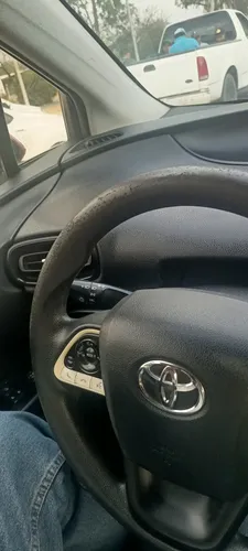 Toyota Prius 1.8 Base Cvt