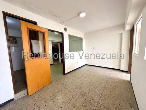 #*25-15752 Oficina En Venta En Barquisimeto - Oportunidad Única. Ubicada En Una Zona Privilegiada De La Ciudad, Barquisimeto, Lara Adelaida Armeya