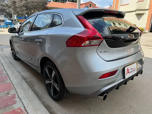 Volvo V40 2.0 T4 Drive-e R-design