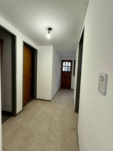 Dúplex De 3 Ambientes Con Cochera, Patio Y Terraza