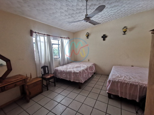 Casa En Venta En Col. Niño Artillero Con Departamento Independiente, Jardín Y Alberca Apta A A Créditos