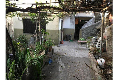 Imagen 13 de 22 de Solido Chalet En 1 Planta Sobre Lote De 225 M2 Y 120 M2 Cubi