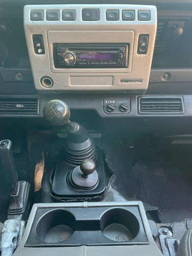 Imagem 4 de 15 de Land Rover Defender 110 County 2.5 Sw 2004 Turbo Diesel 4x4