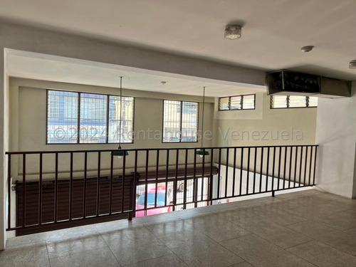 Tu Local Comercial En La Victoria, Centro Calle Paez. Ljsa 25-12775