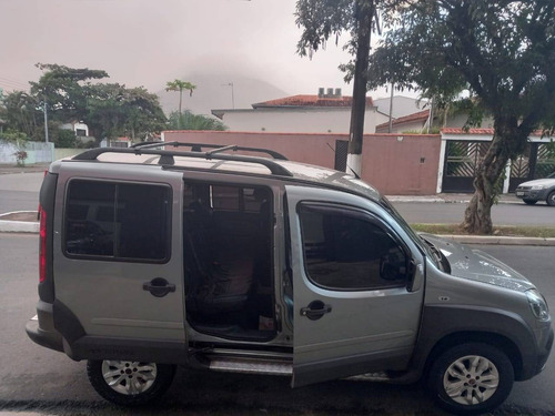 Imagem 4 de 11 de Fiat Doblò 1.8 Mpi Adventure 16v Flex 4p Manual