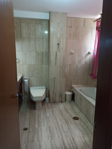 Imagen 9 de 13 de Venta Apartamento En La Castellana 342 M2
