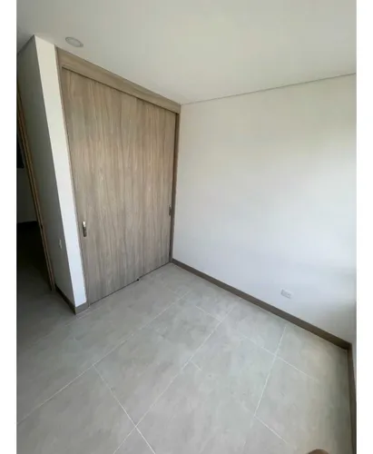 Alquilo Apartamento En C.r Portus 3.52- La Flora