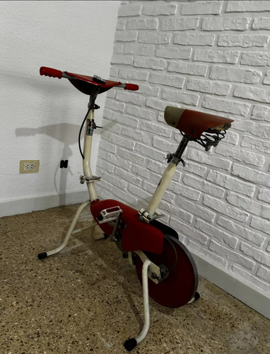 Bicicleta Fija Aurorita Modelo Siluett - No Envio (usado) Bordó (Usado)