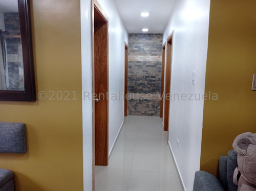 Imagen 12 de 19 de Aa Espectacular Apartamento En Venta En Urbanizacion La Cienaga Maracay #1 22-8120