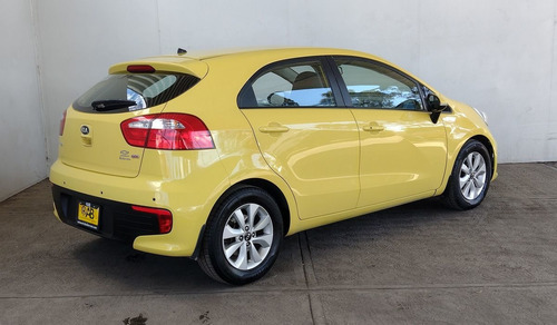 Imagen 7 de 13 de Kia Rio 2017 1.6 Hb Ex Mt