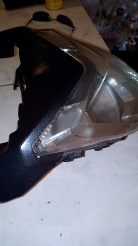 Imagen 2 de 3 de Faro Con Careta Y Bombillo Arsen Ll