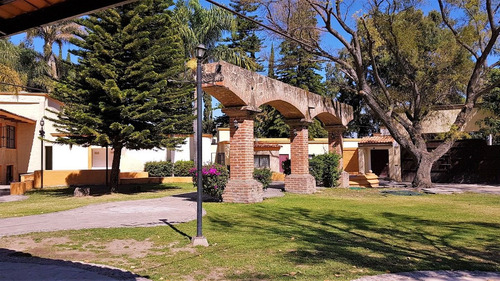 Hermosa Quinta En Guadalajara Cerca Del Tec De Monterrey