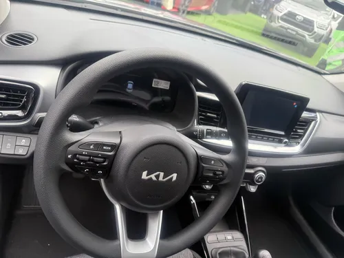 Kia Stonic Desire Mod 2026 Hibdrido Soat Gratis